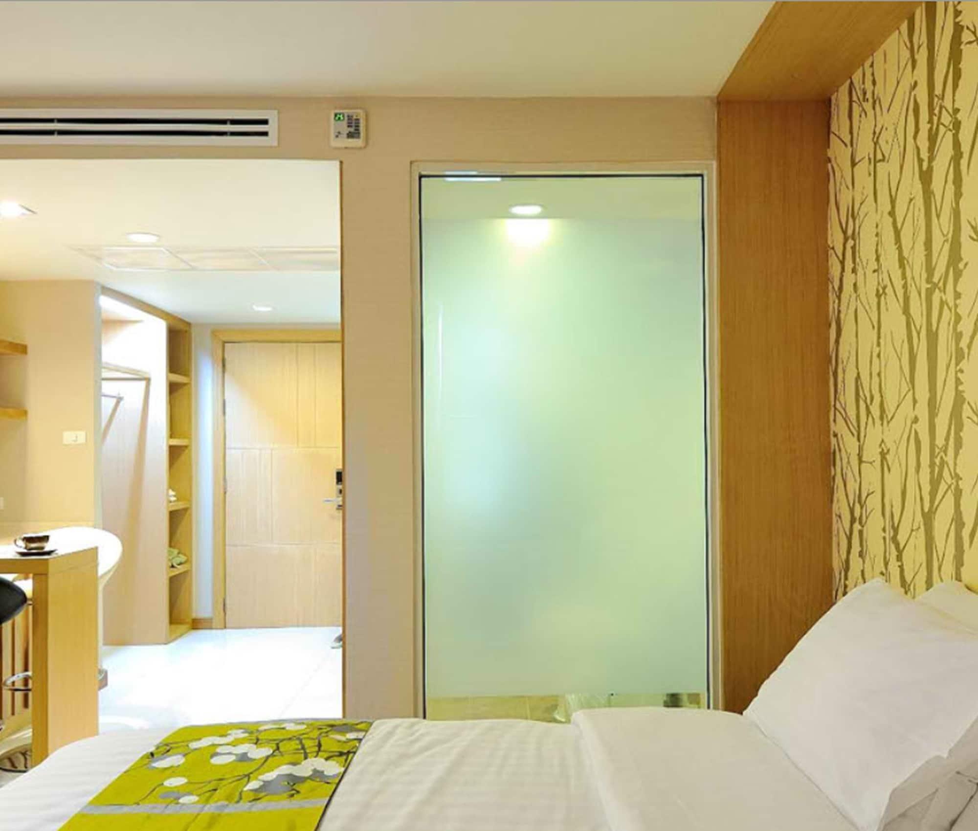 Nantra Retreat And Spa Bangkok Buitenkant foto