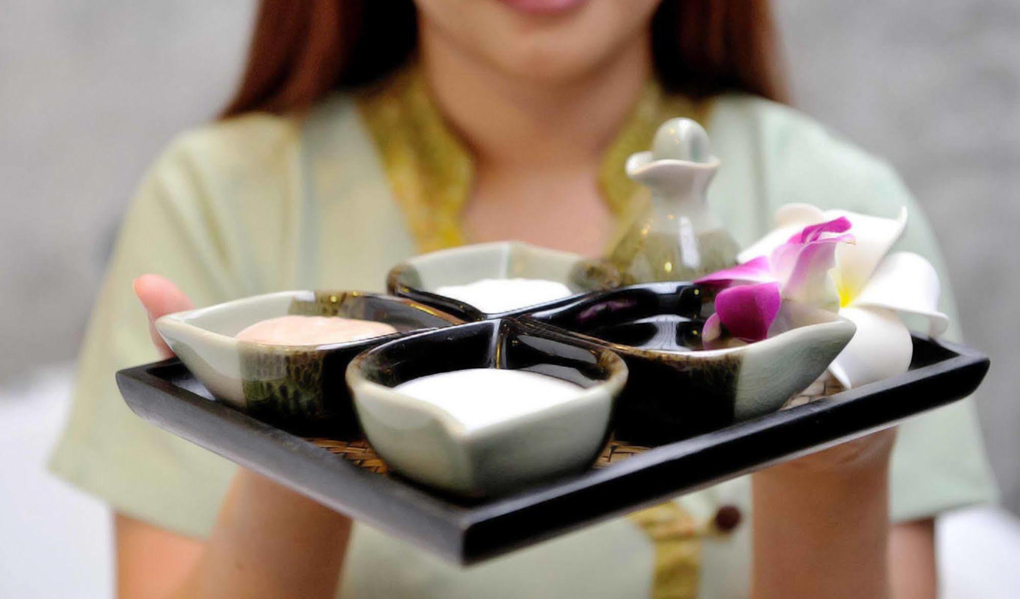 Nantra Retreat And Spa Bangkok Buitenkant foto