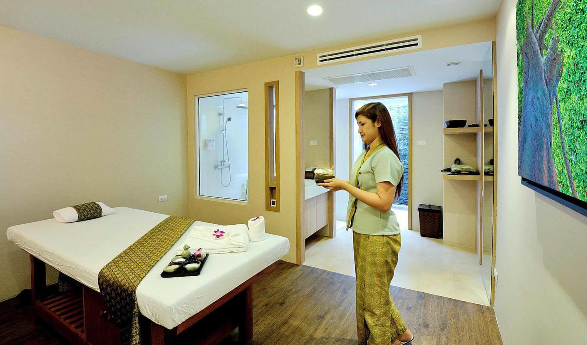 Nantra Retreat And Spa Bangkok Buitenkant foto