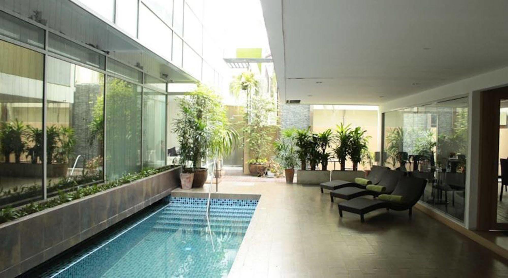 Nantra Retreat And Spa Bangkok Buitenkant foto